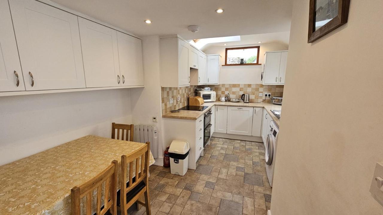 Hillside Cottage พอร์ทสแคทโท ภายนอก รูปภาพ